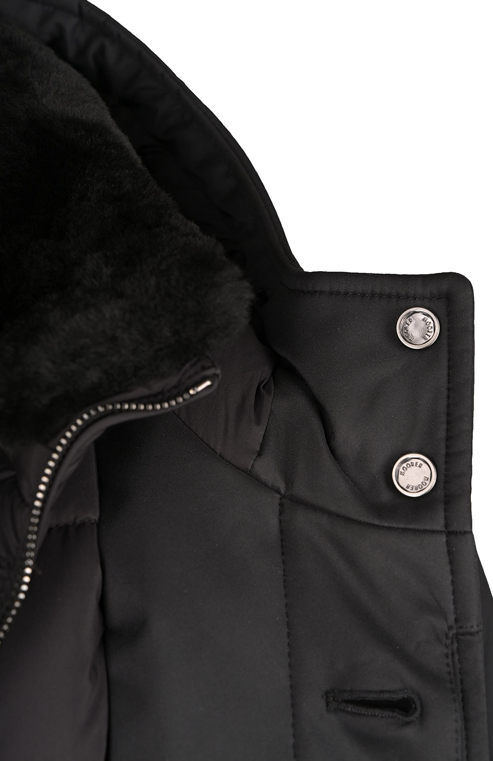 Пуховое пальто с меховым воротником