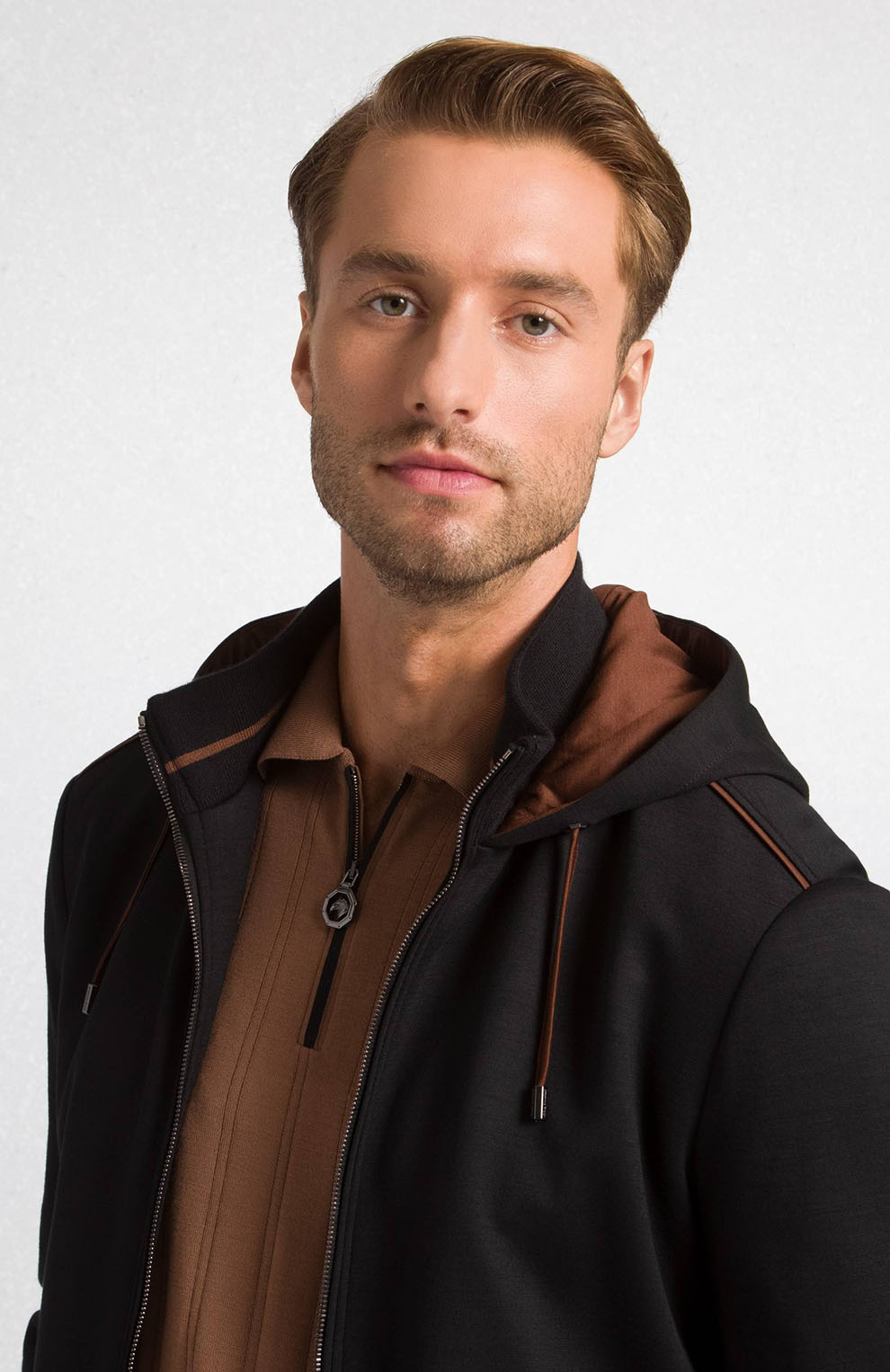 Шерстяная куртка-блузон с капюшоном