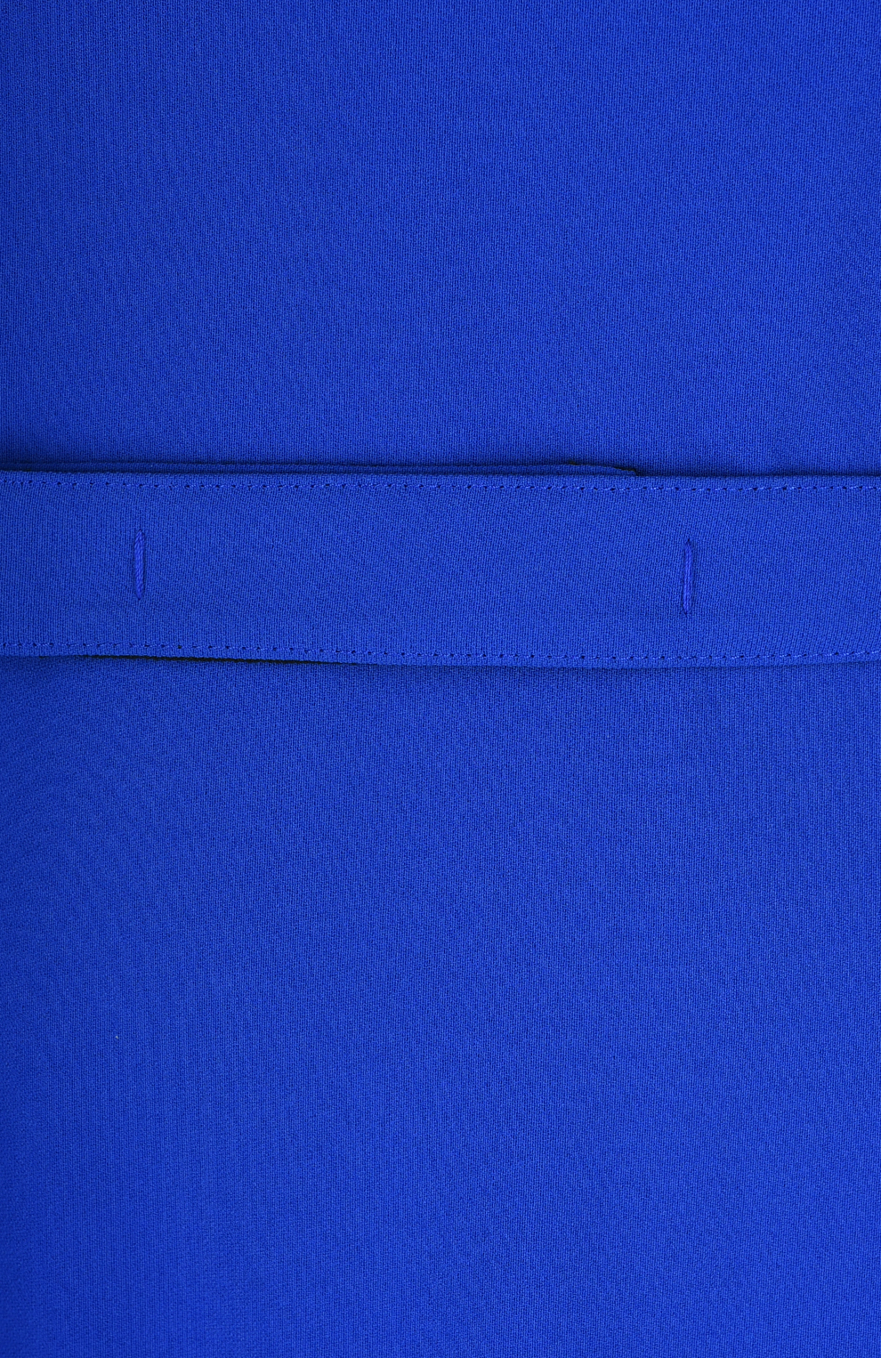 Платье-макси с плиссировкой и кружевной вставкой на спине