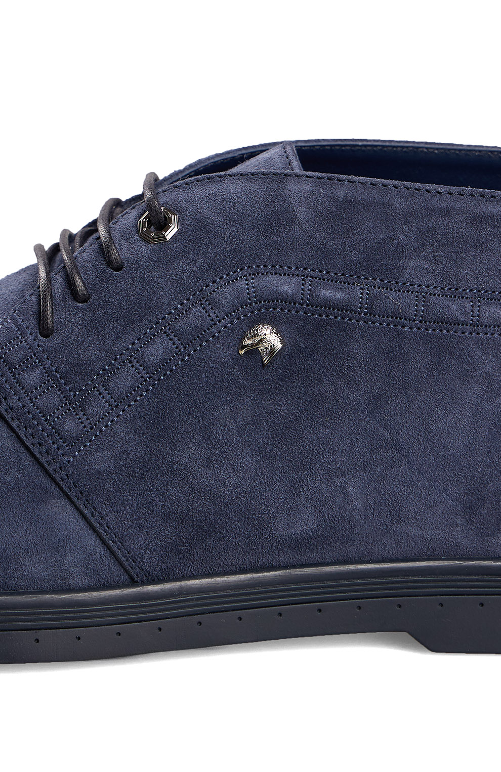 Замшевые ботинки-чукка на шнуровке