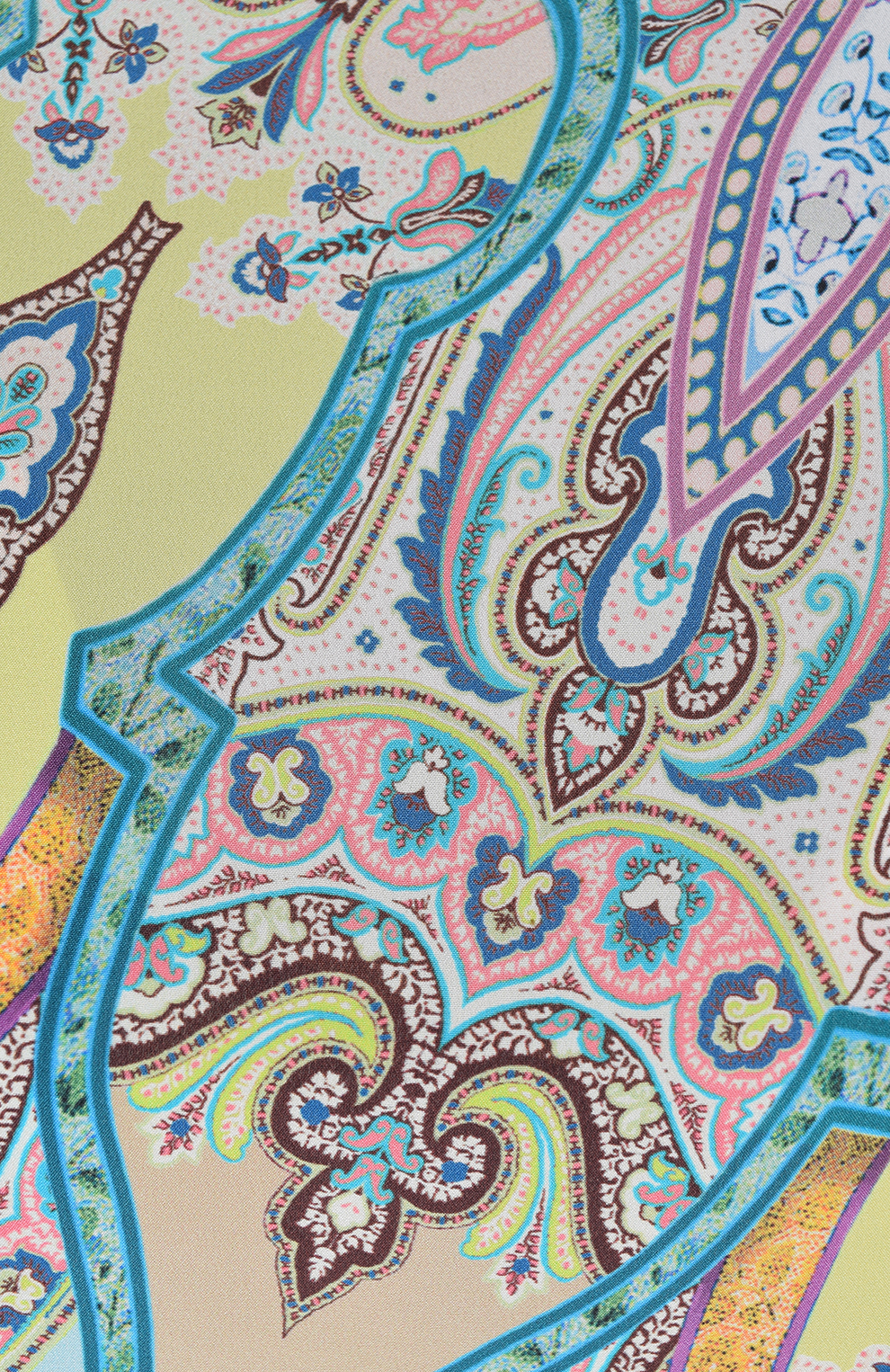 Платье из шёлка прямого кроя