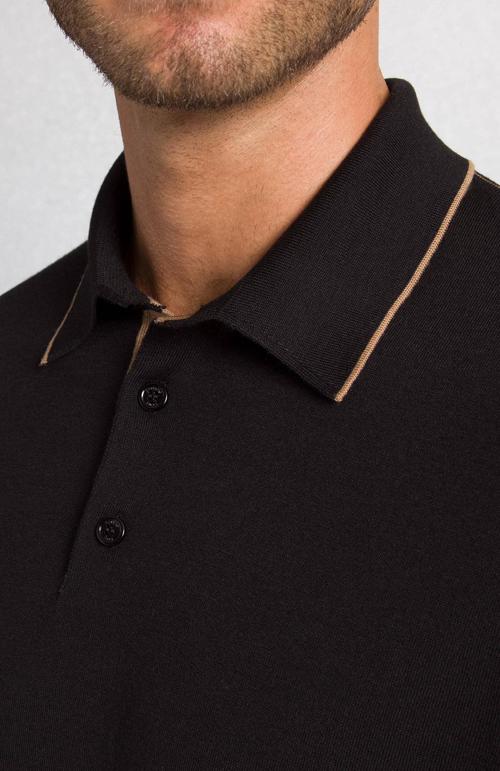Трикотажное поло на трёх пуговицах из смеси шерсти и шёлка