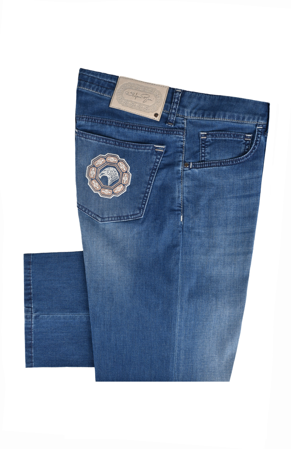 Джинсы с вышивкой на заднем кармане