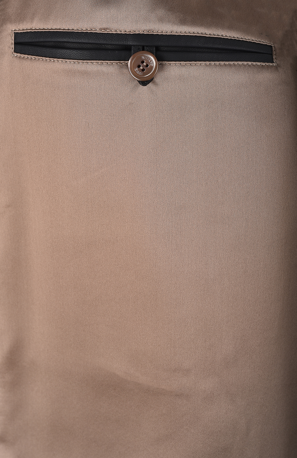 Куртка-бомбер из кожи ягнёнка с декором из овчины