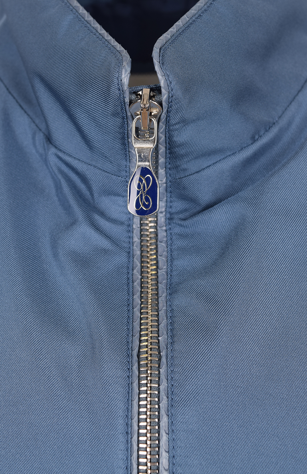 Шёлковый бомбер с отделкой из кожи питона