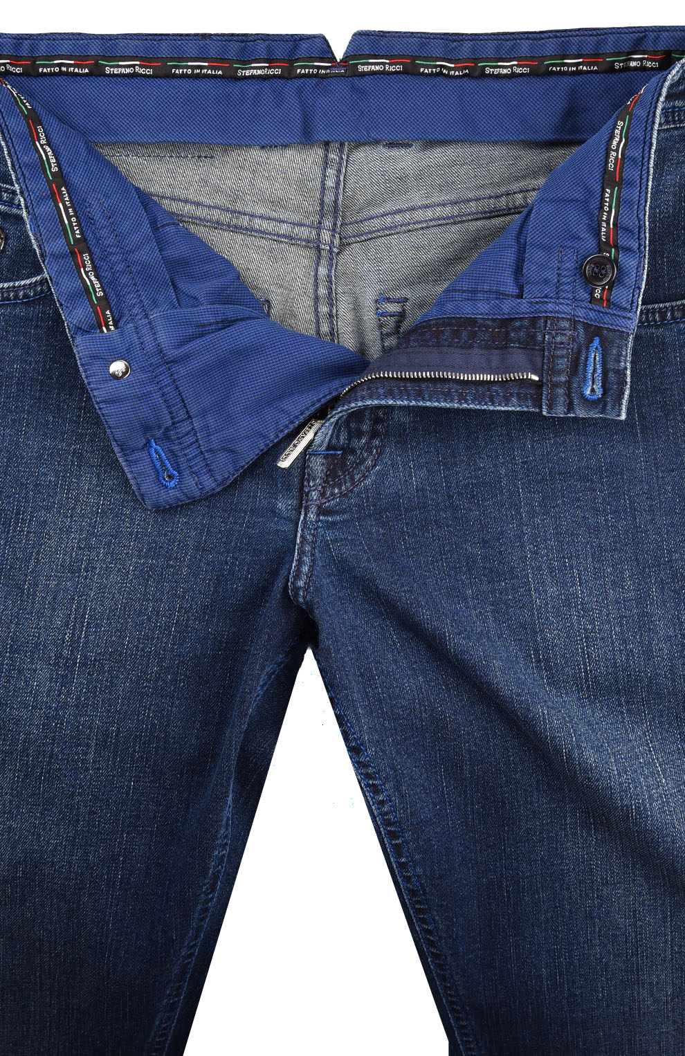 Джинсы с вышивкой на заднем кармане