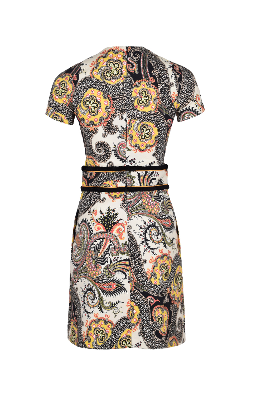 Платье с цветочным узором и бахромой по поясу