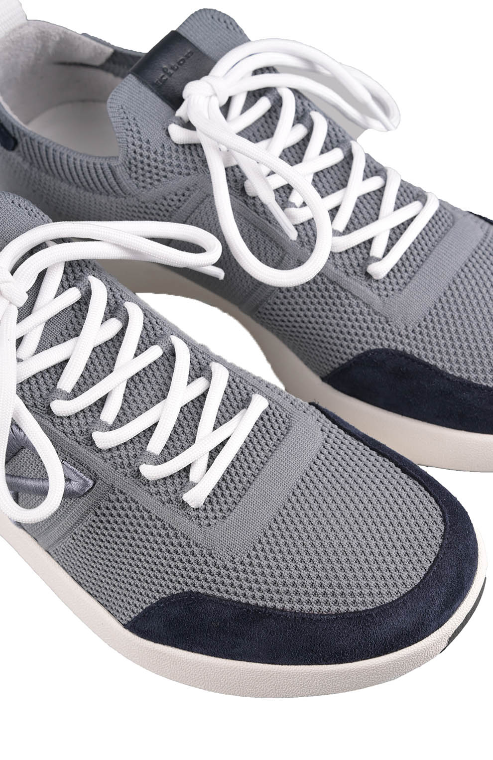 Текстильные кроссовки