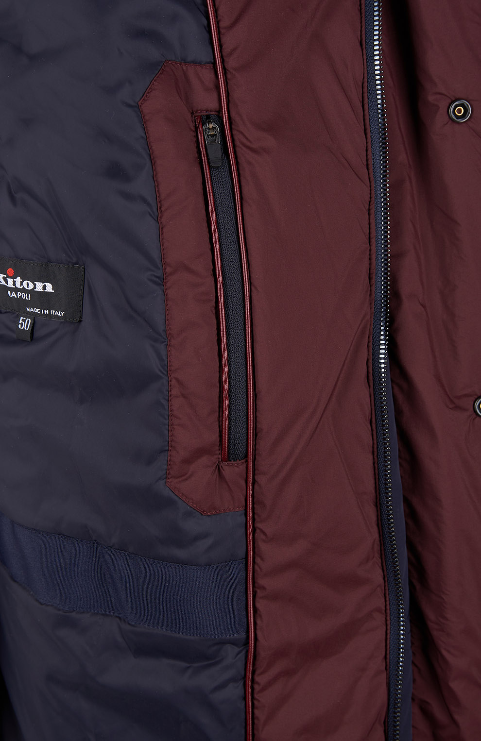 Пуховик со съёмным капюшоном и меховым воротником