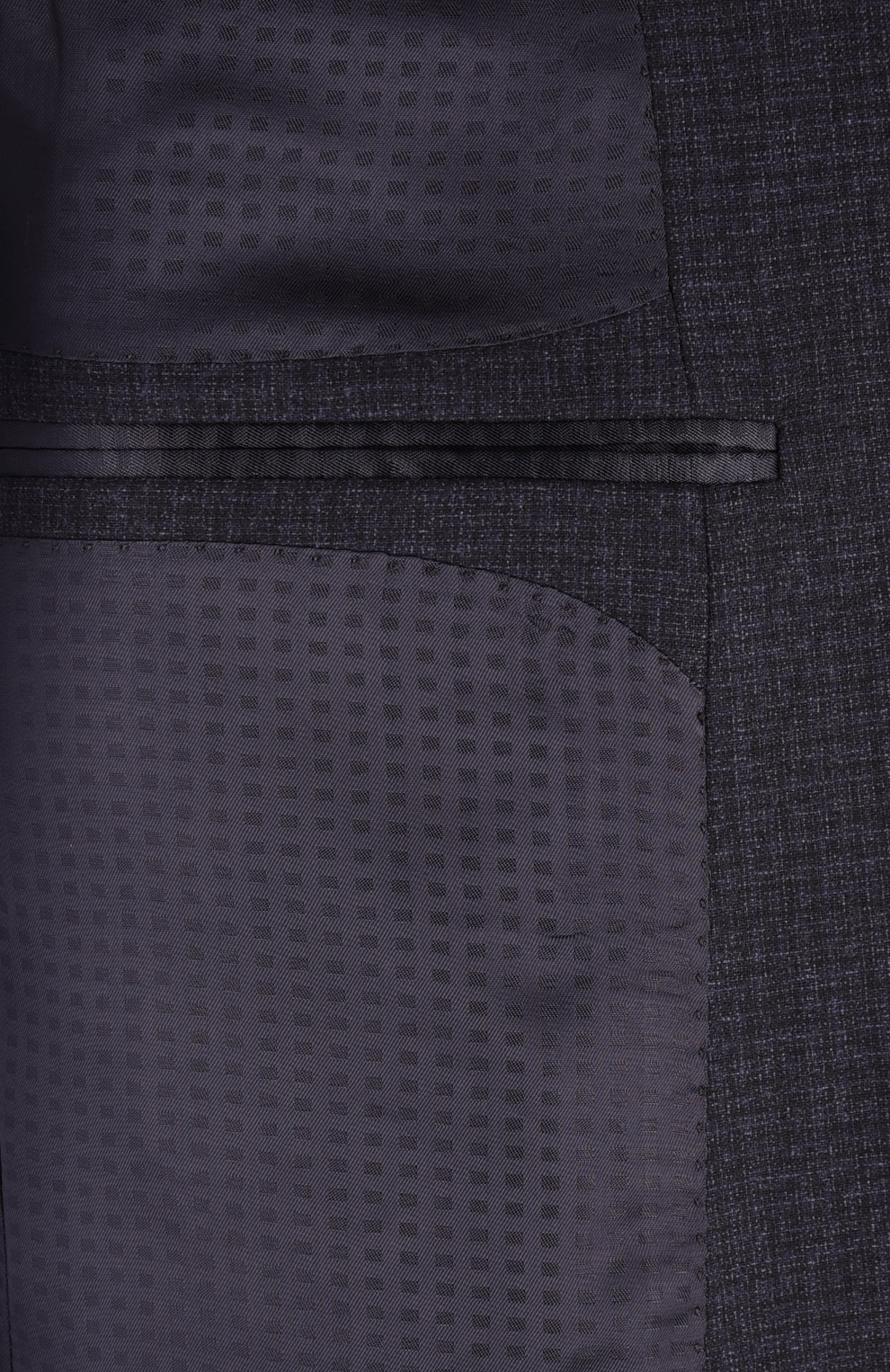 Шерстяной однобортный костюм в мелкую клетку