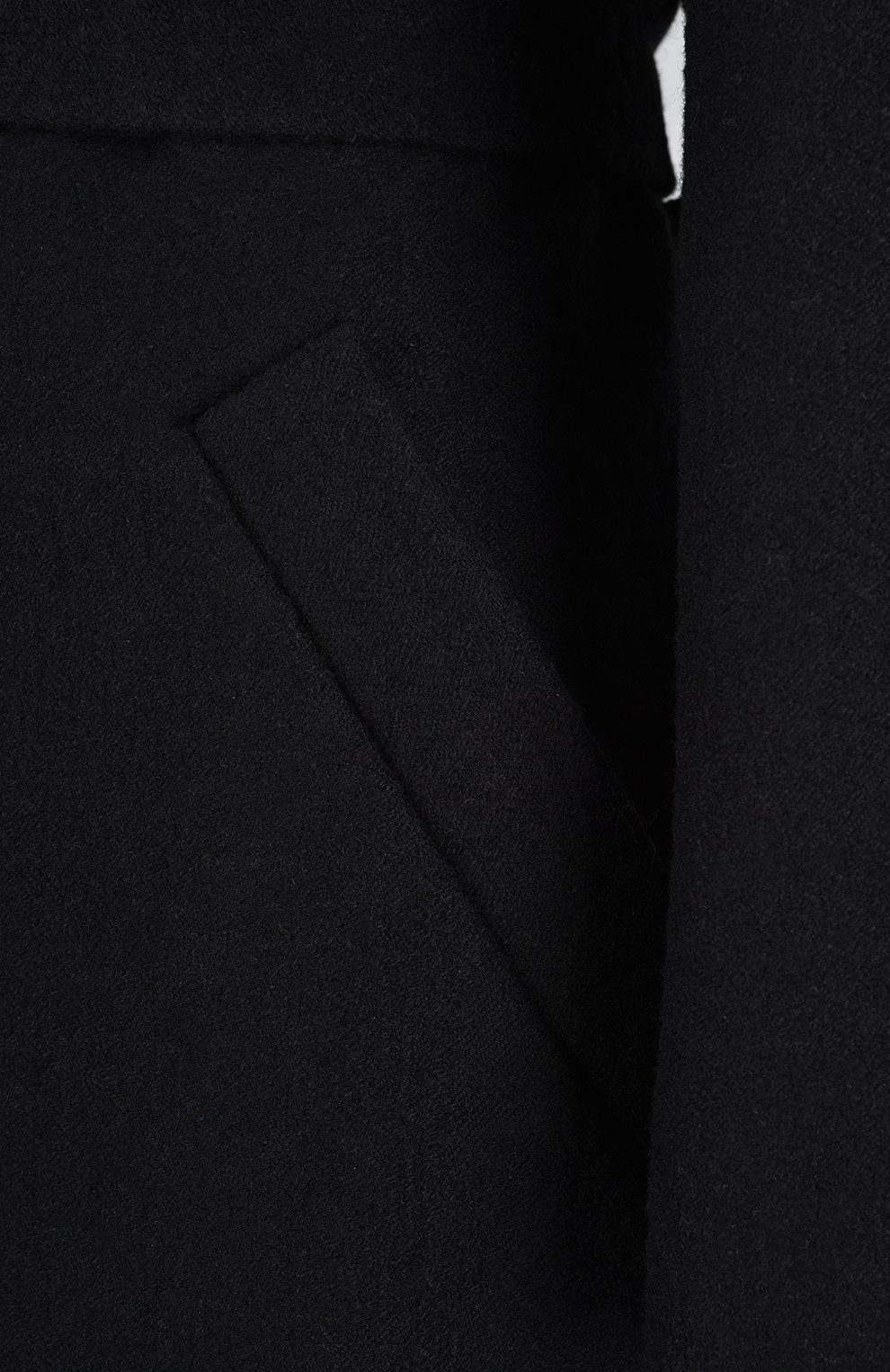 Шерстяное пальто с поясом