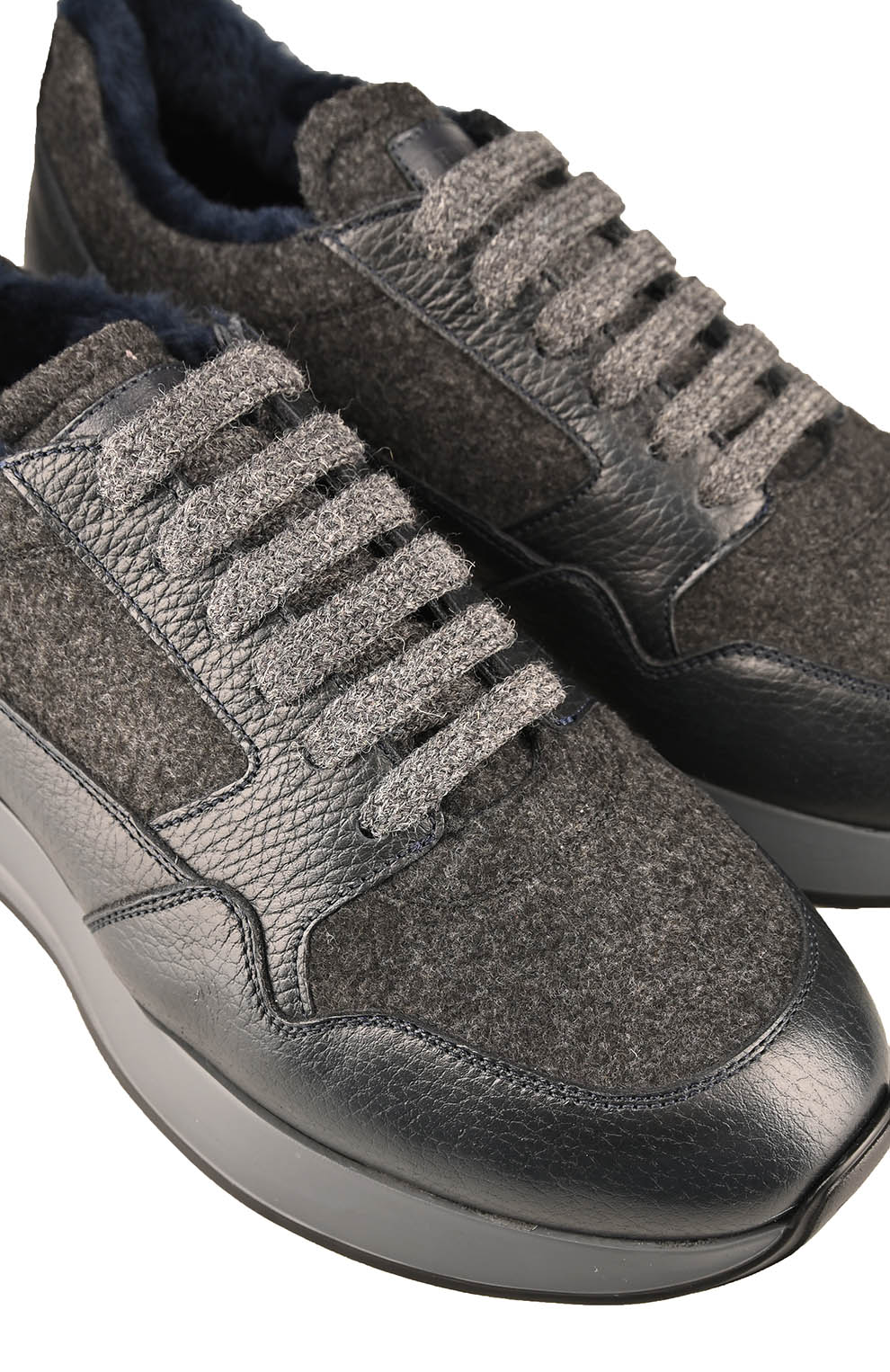 Кроссовки с меховым утеплением