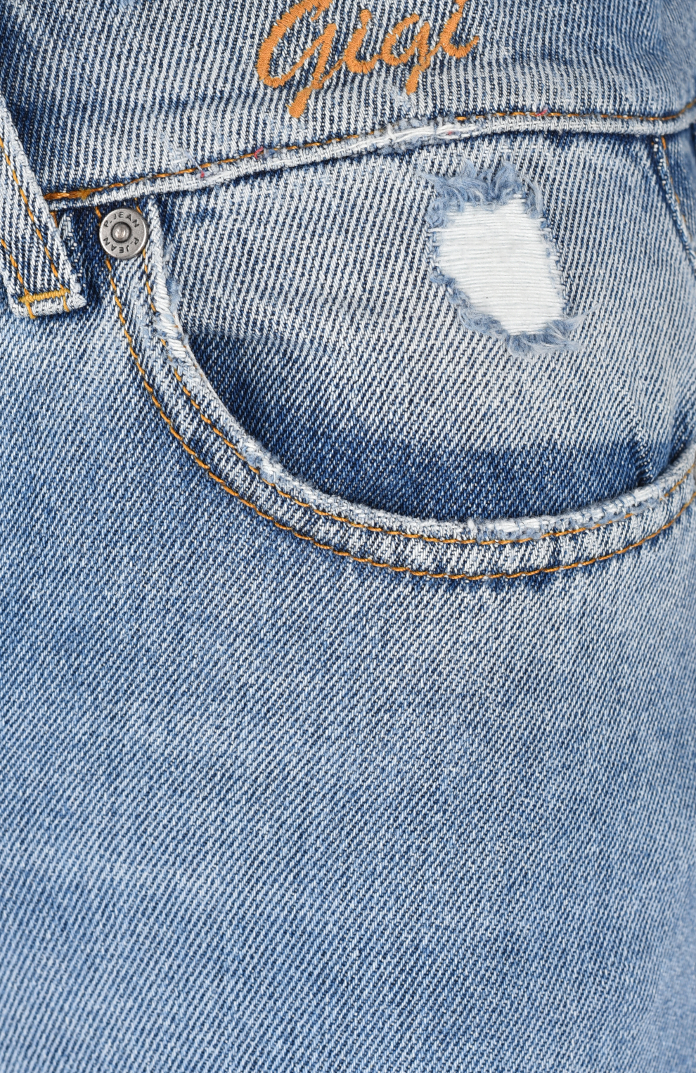 Джинсы с вышивкой