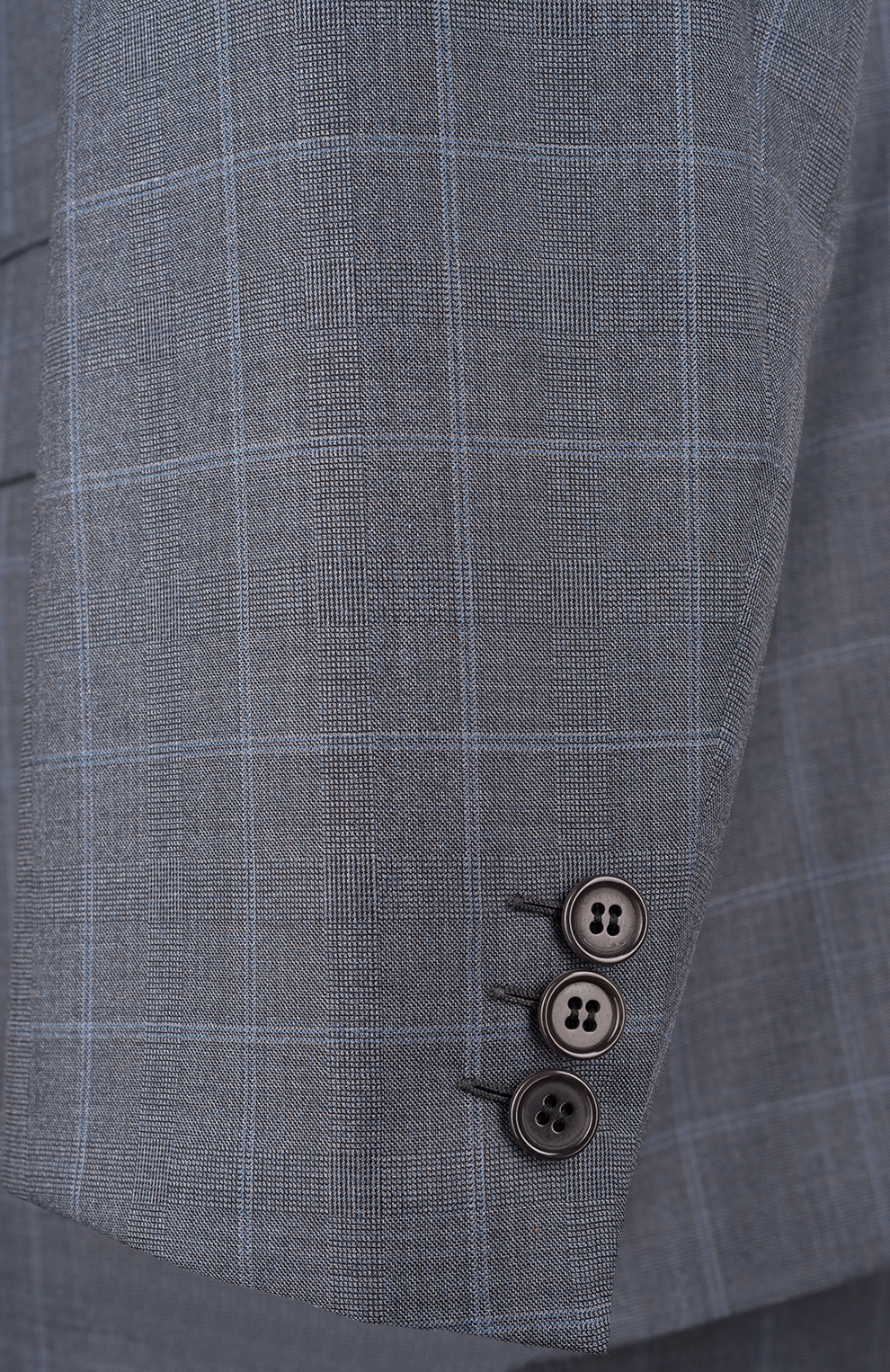 Однобортный костюм из смеси шерсти и шёлка