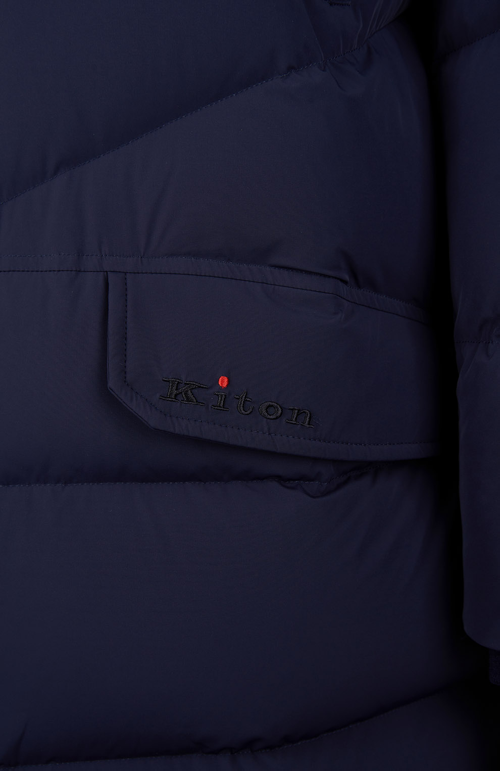 Пуховик со съёмным капюшоном и меховым воротником