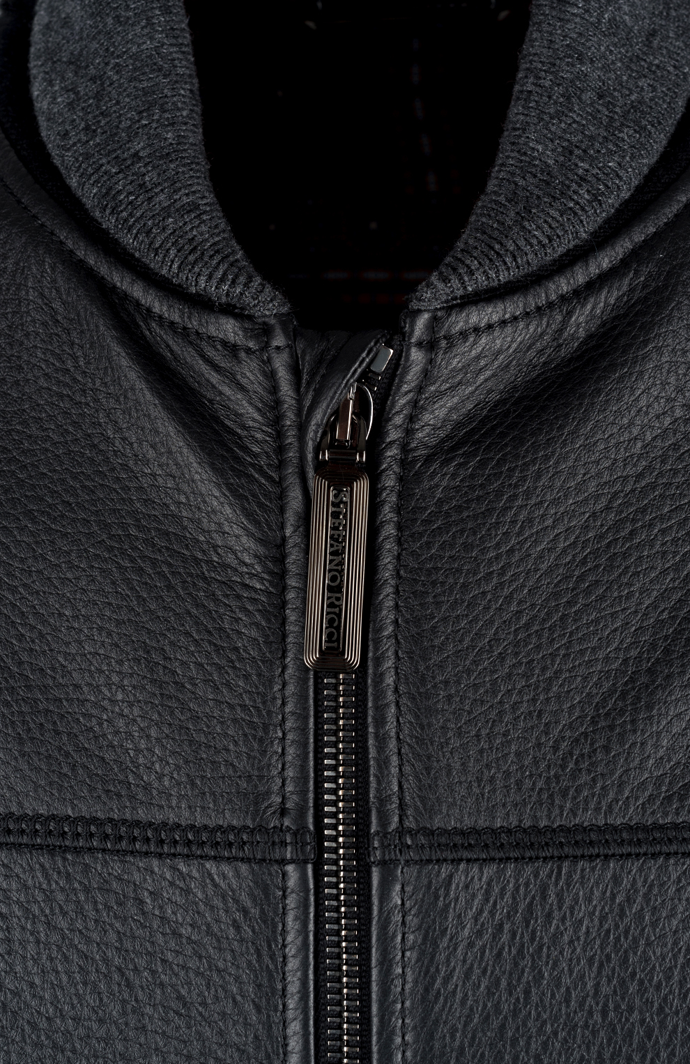 Куртка-бомбер из кожи оленя