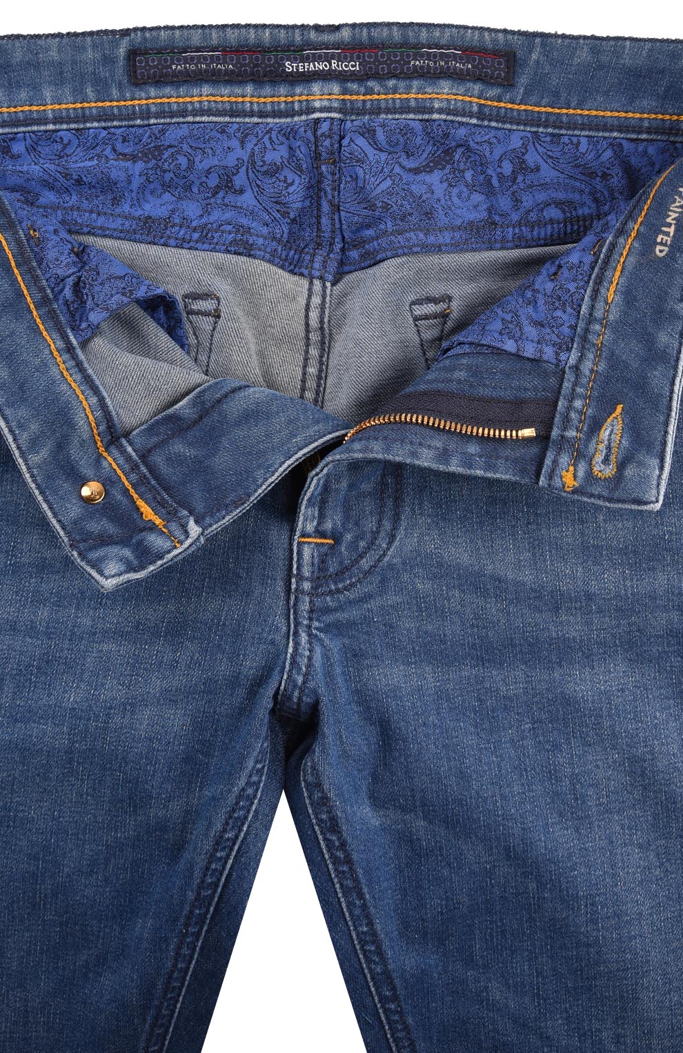 Джинсы с вышивкой на заднем кармане