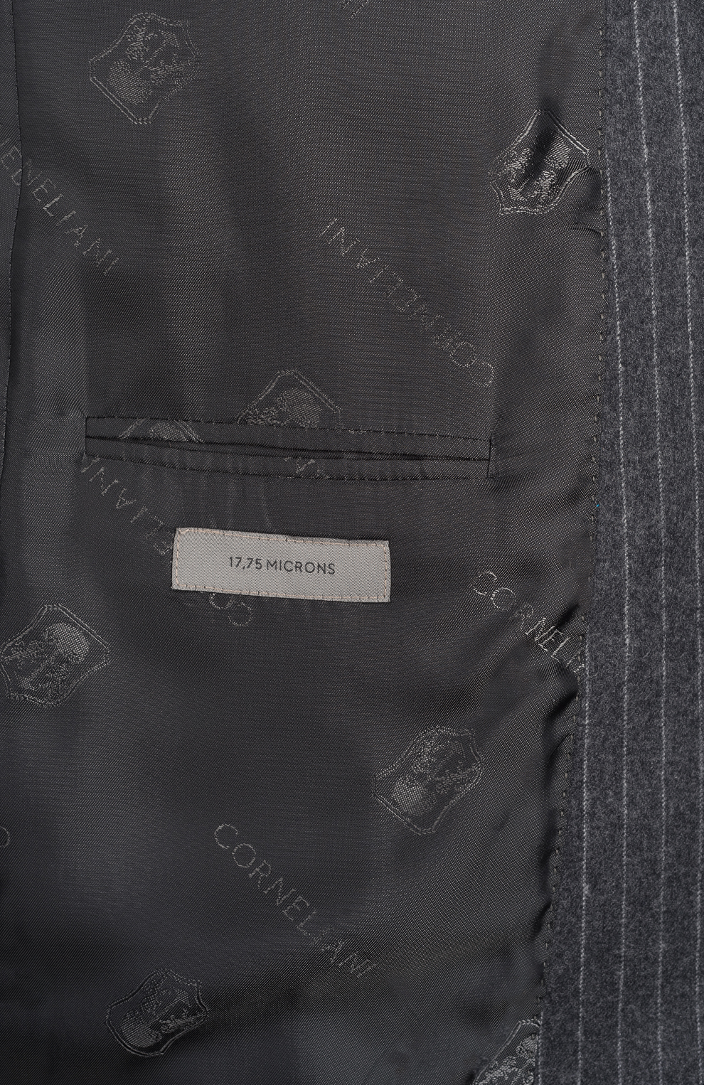 Шерстяной однобортный костюм в полоску