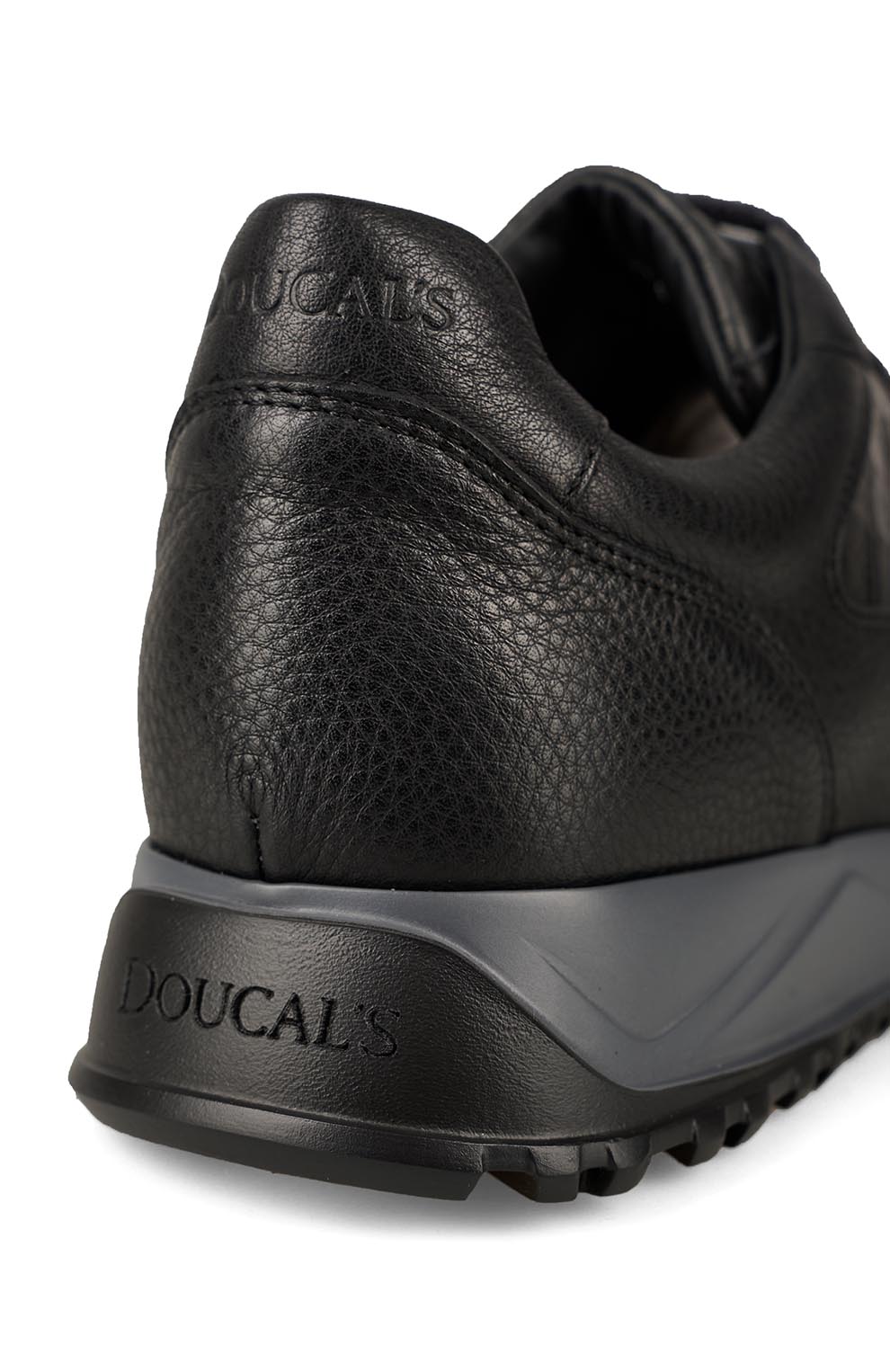 Кроссовки с меховым утеплением овчиной