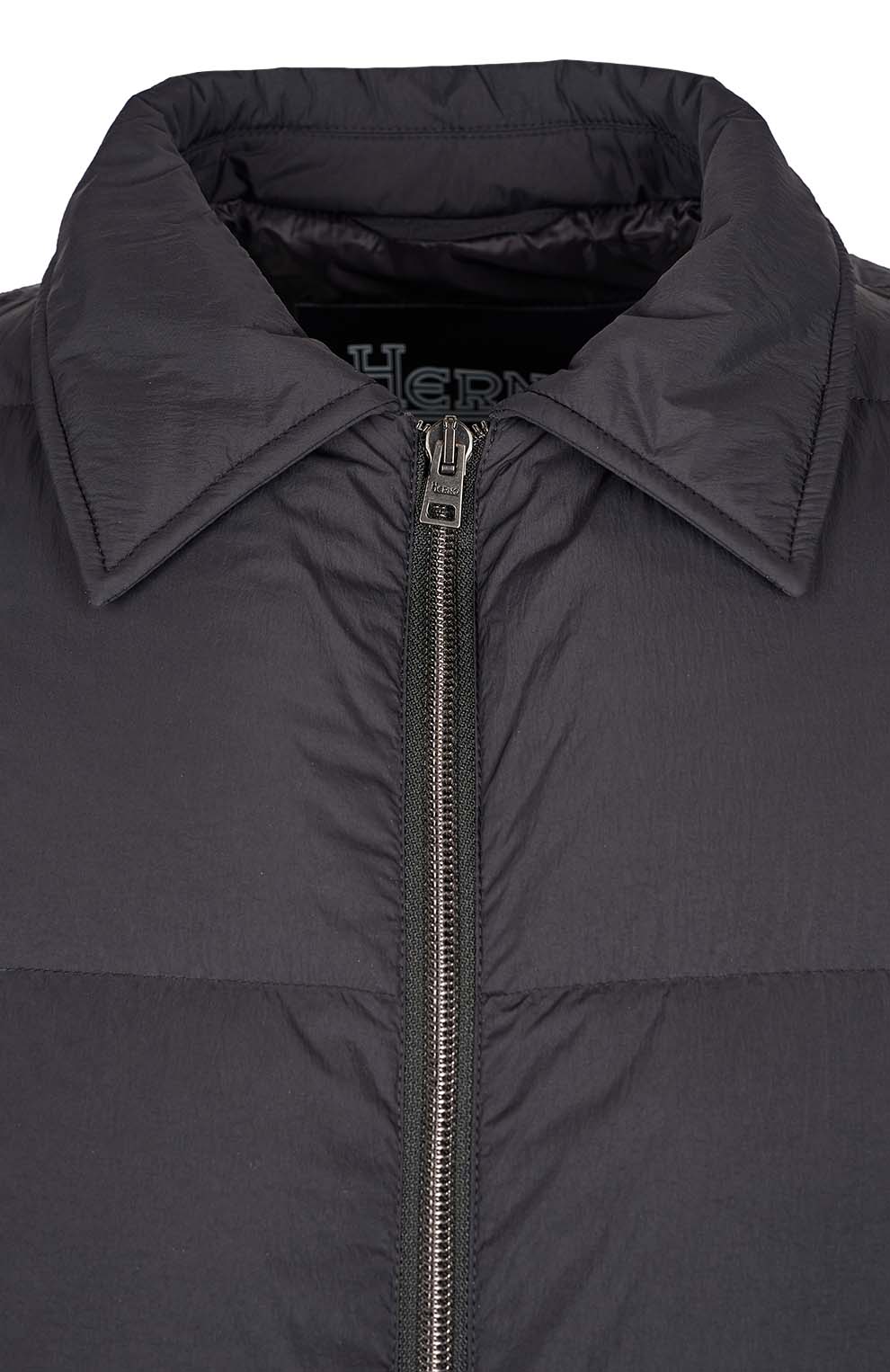 Пуховый бомбер