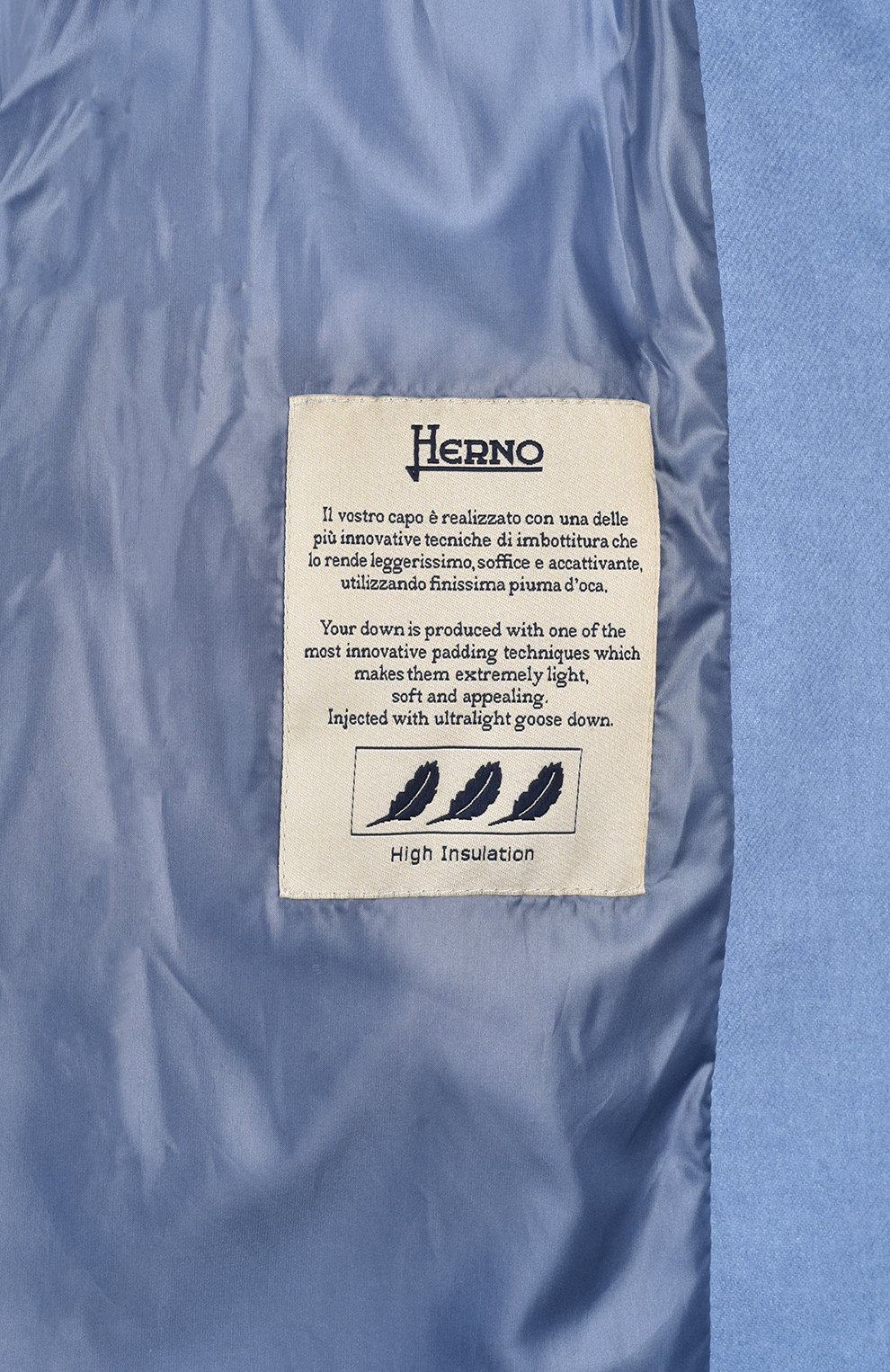 Пуховик из смеси шёлка и кашемира с меховым воротником