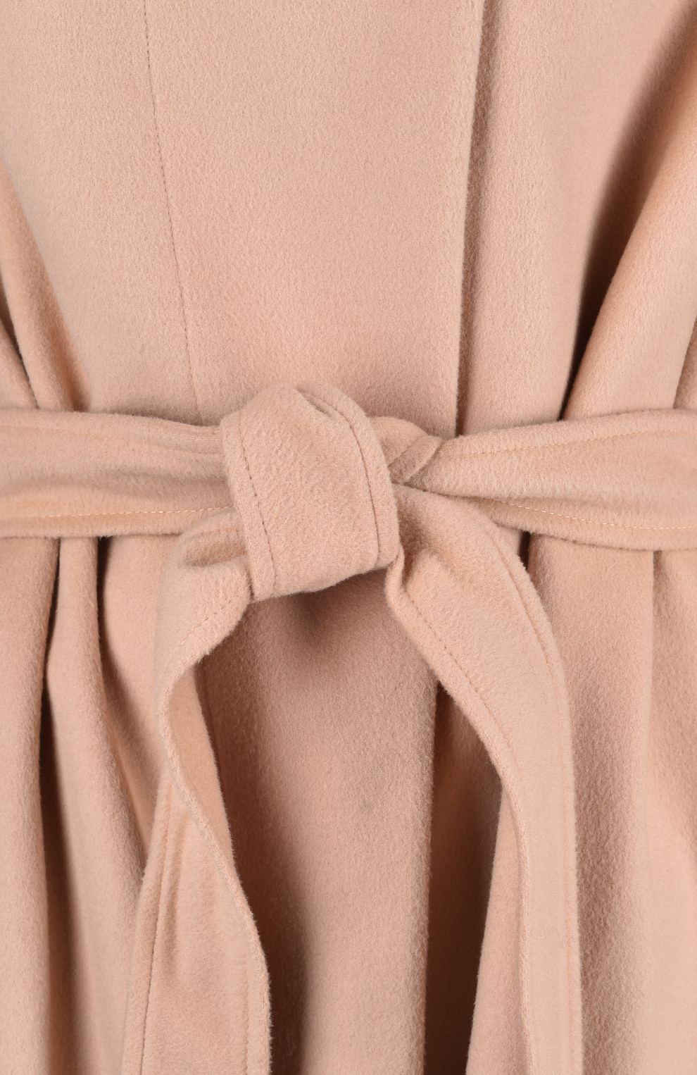 Шерстяное пальто с поясом