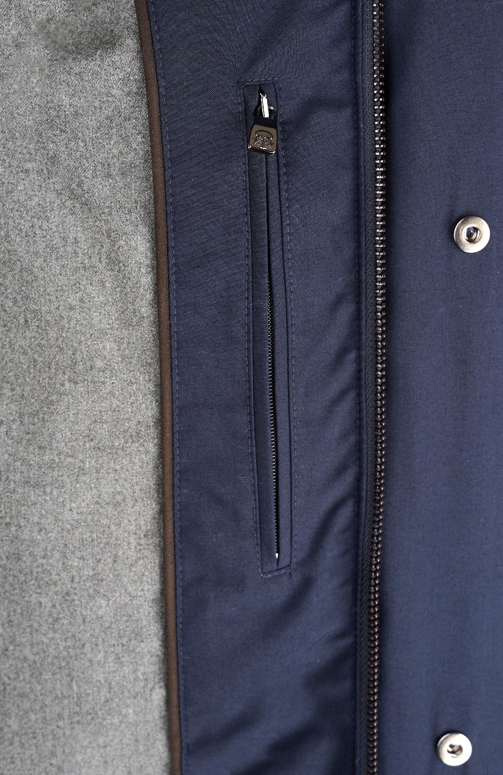 Пуховик с воротником-стойкой