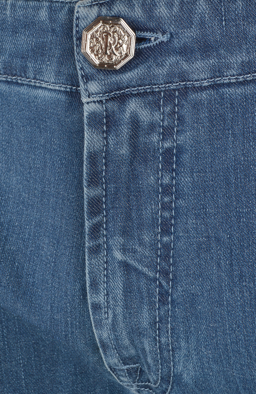 Джинсы с вышивкой на заднем кармане