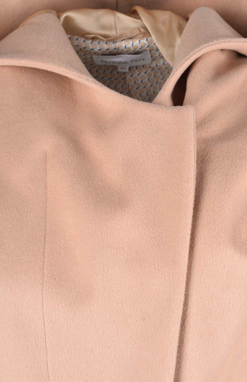 Шерстяное пальто с поясом