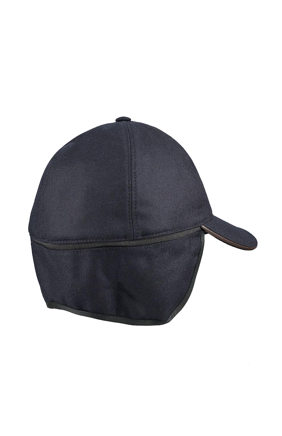 Шерстяная бейсболка с утеплением