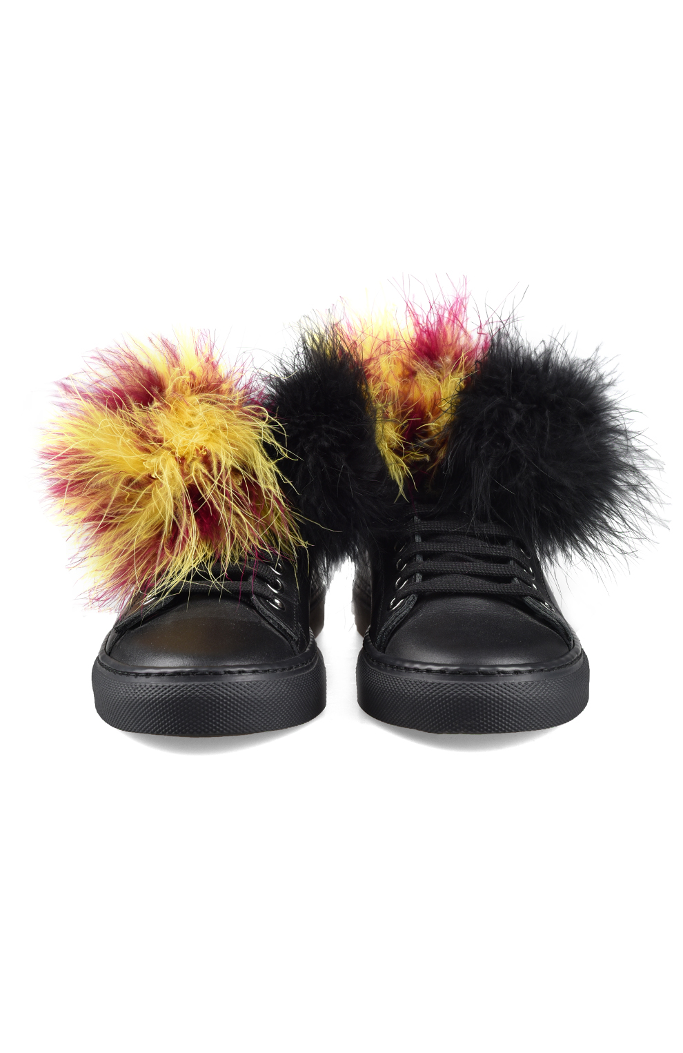 Кожаные кеды со съёмными помпонами из перьев