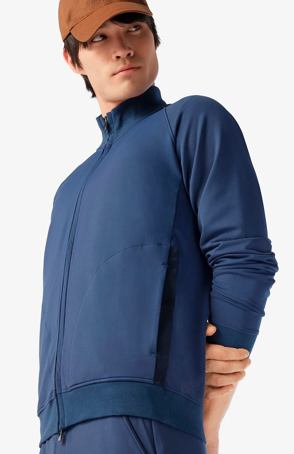 Спортивный костюм из эластичного хлопка и нейлона синего цвета