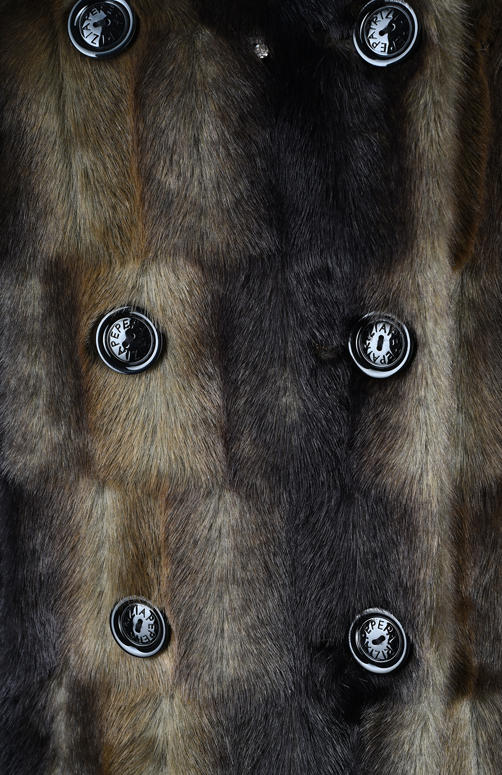 Пальто из искусственного меха