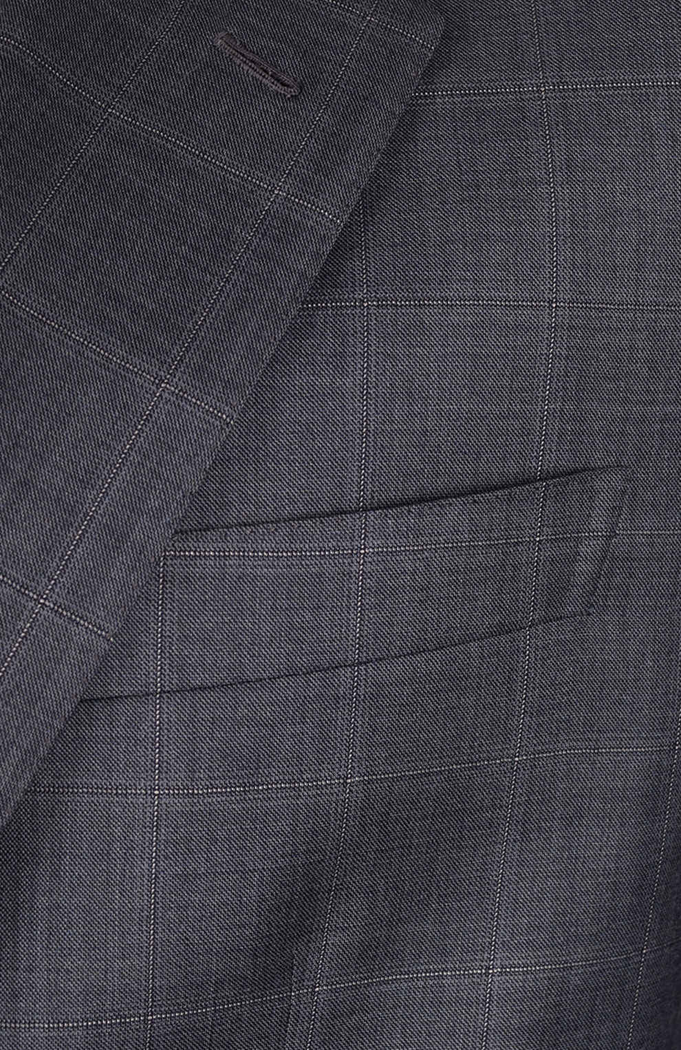 Костюм из смеси шерсти и шелка с пиджаком на двух пуговицах