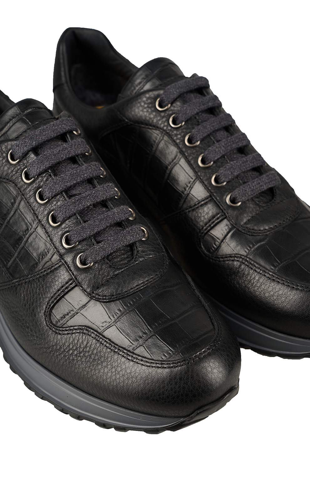 Кроссовки с меховым утеплением овчиной