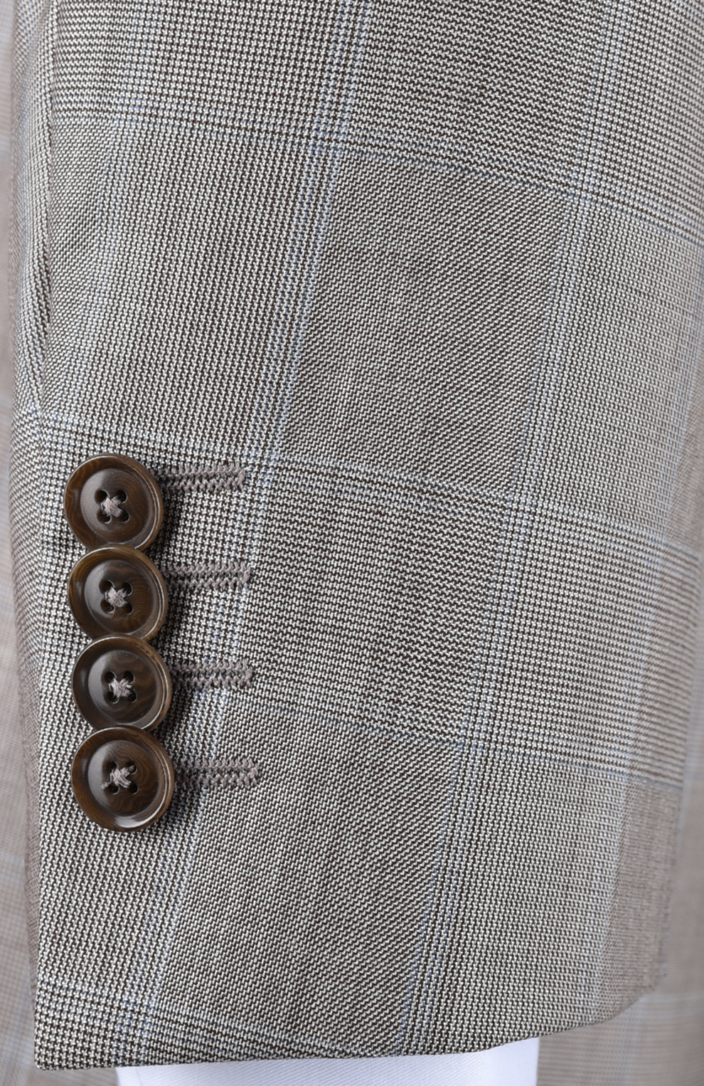 Однобортный костюм из смеси шерсти и шёлка в клетку