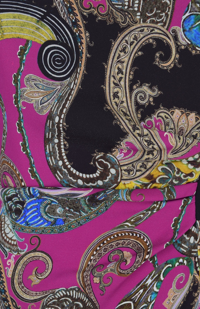 Платье-футляр