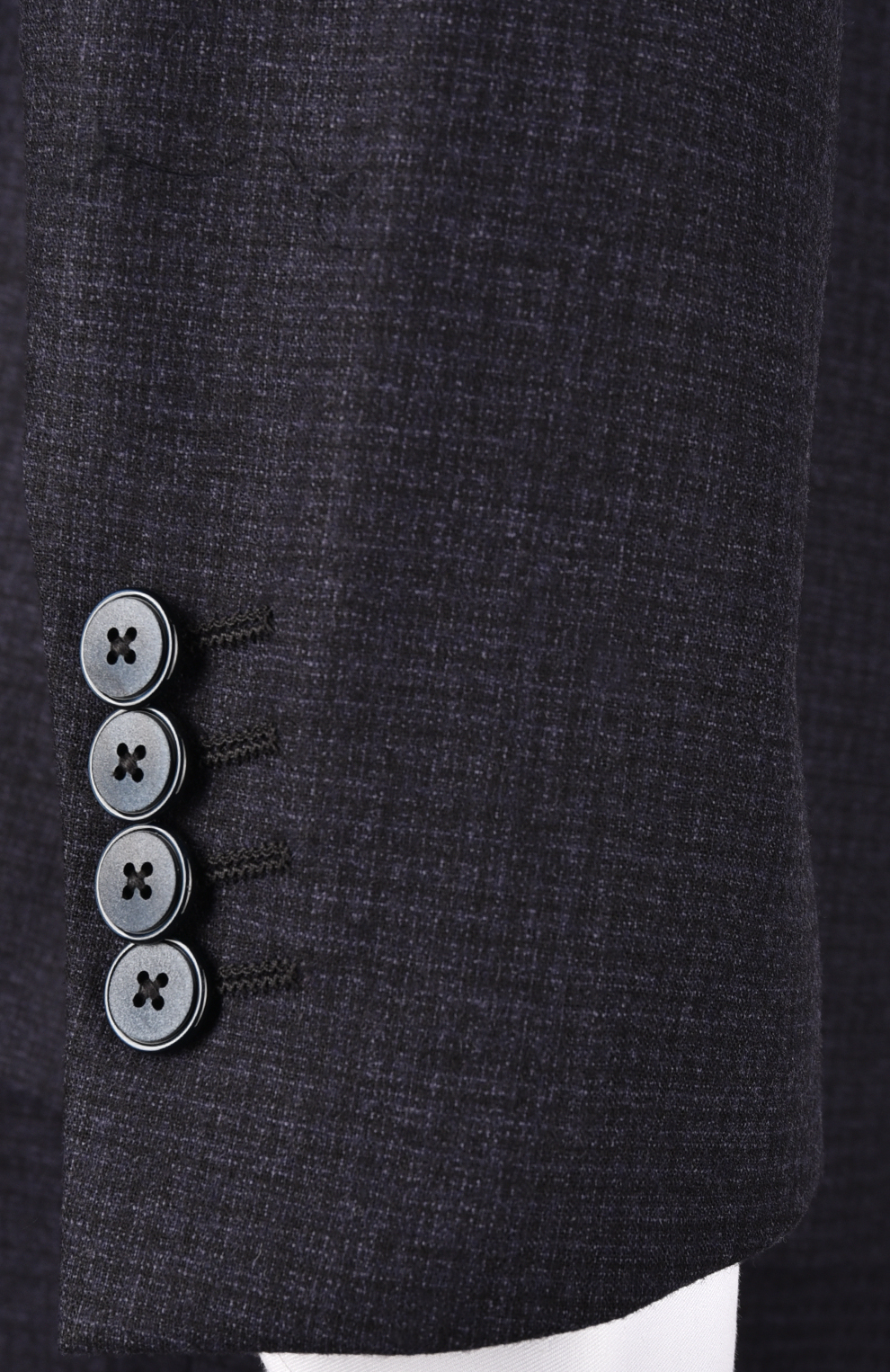 Шерстяной однобортный костюм в мелкую клетку