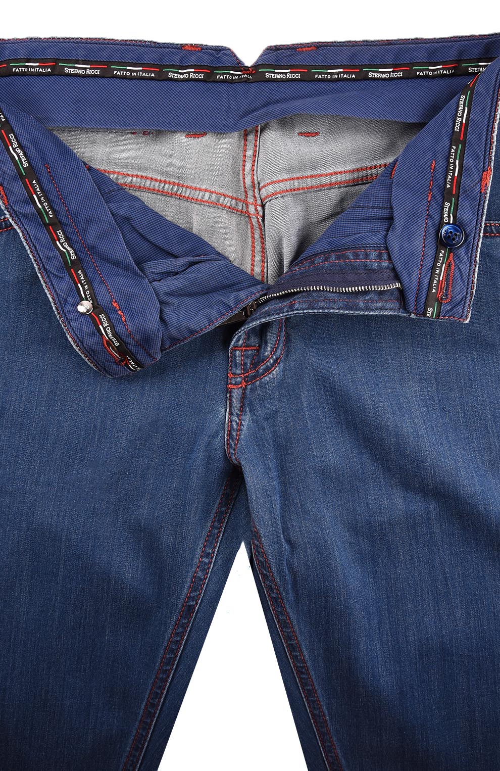 Джинсы с вышивкой на заднем кармане