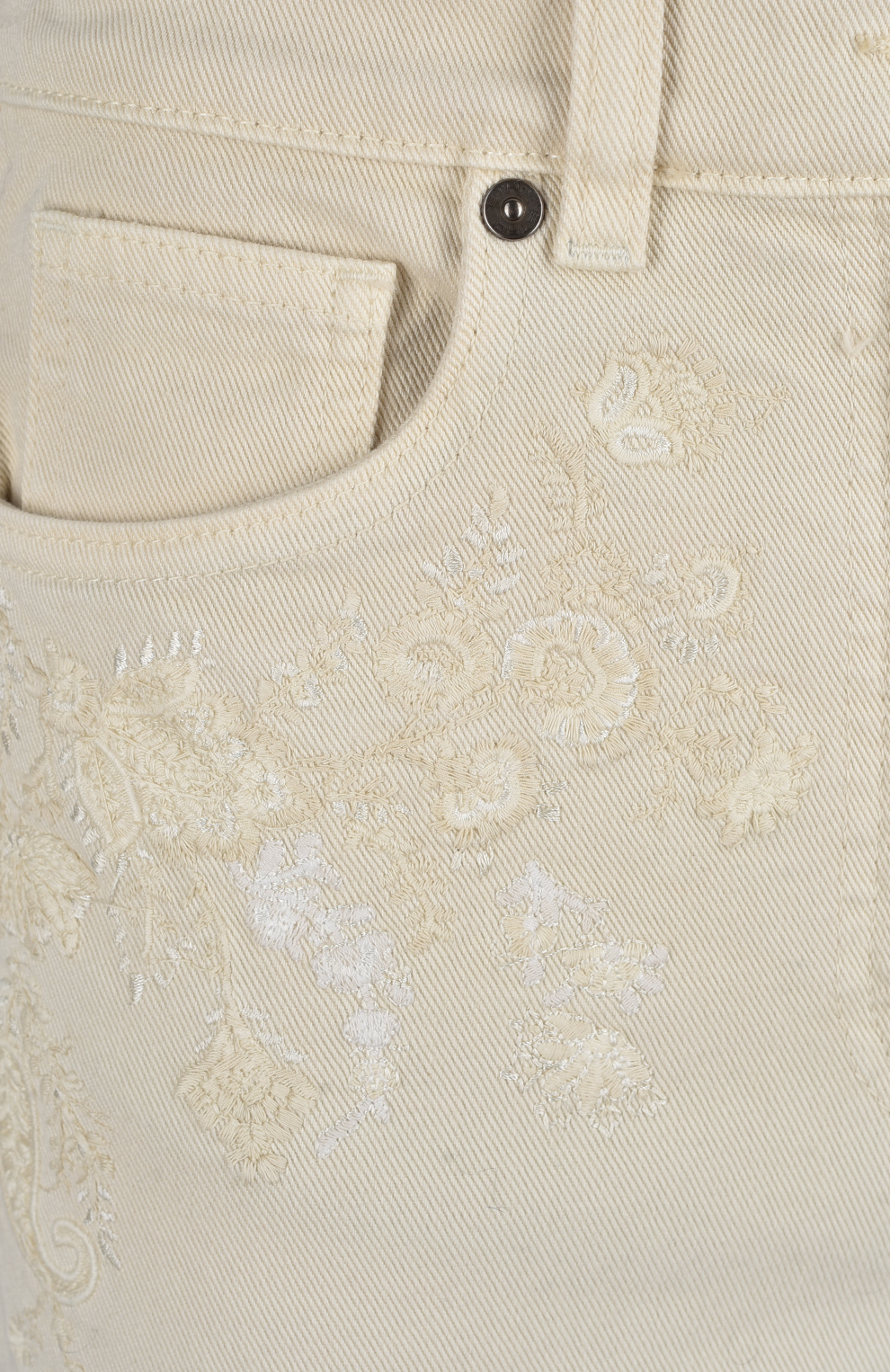 Джинсы из светлого денима с вышивкой