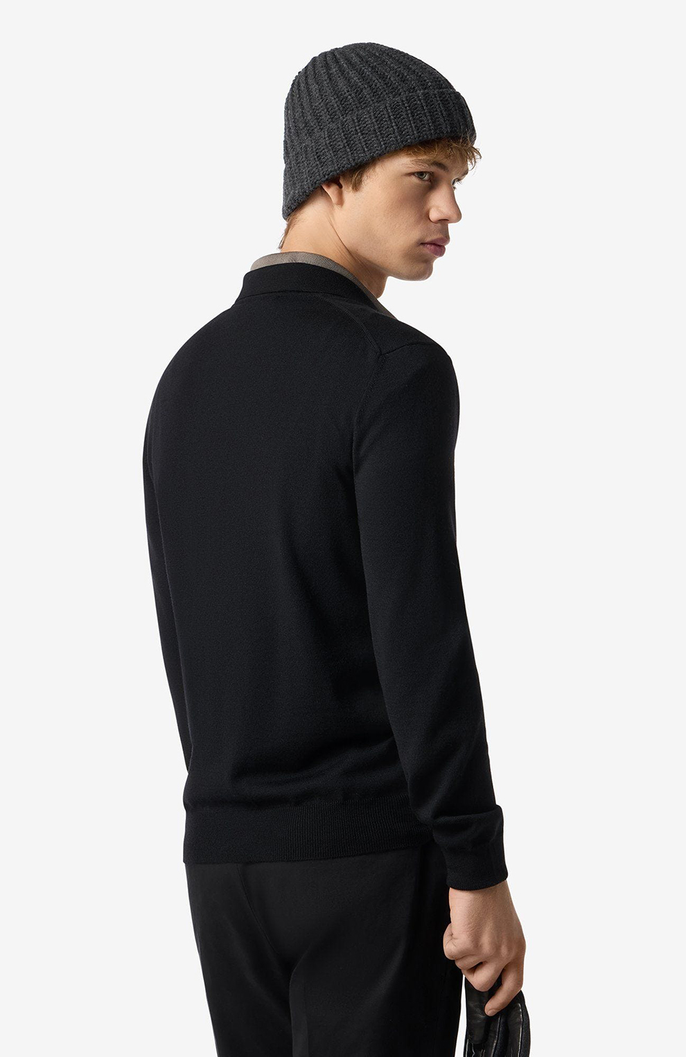 Поло из тонкой шерсти