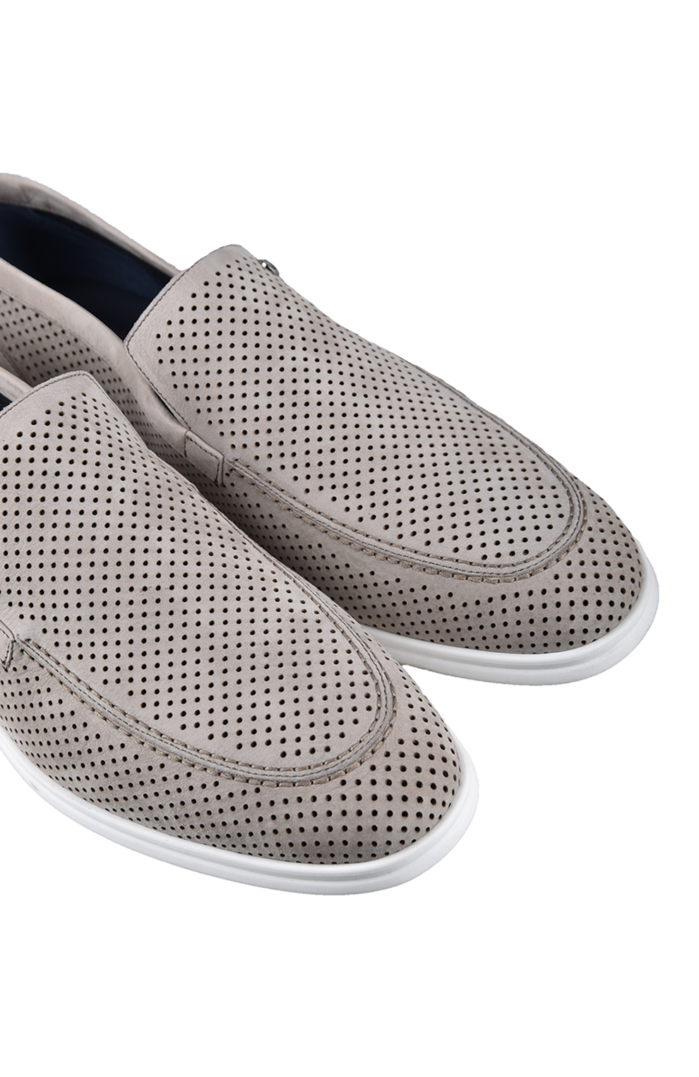 Перфорированные лоферы из нубука
