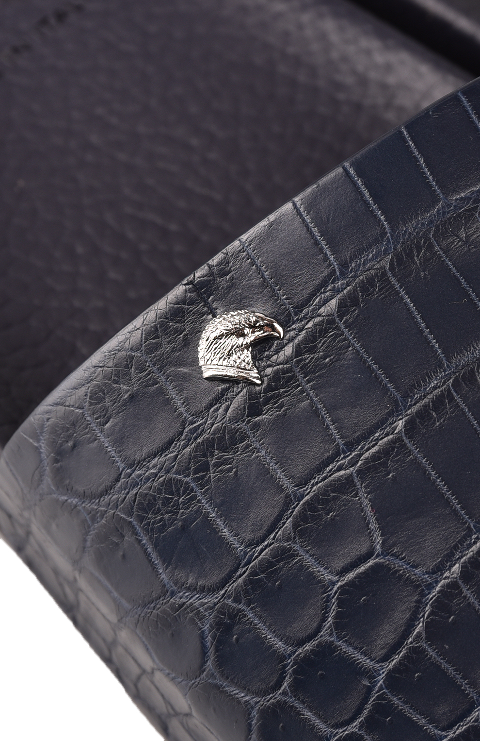 Шлёпанцы с мыском из кожи крокодила