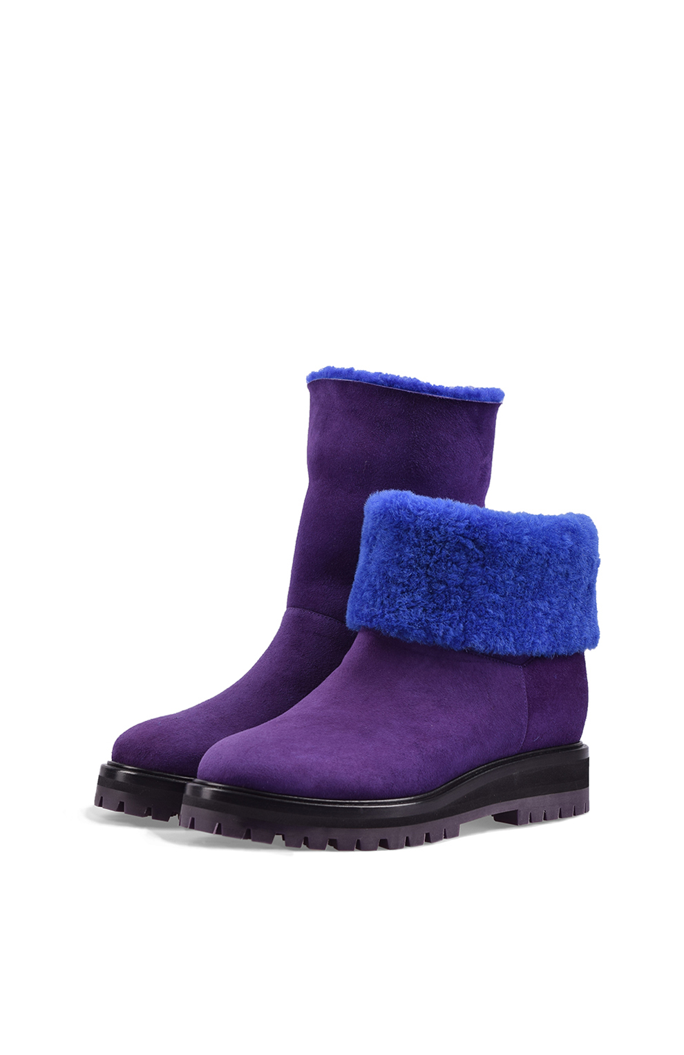 Замшевые ботинки с отделкой из овчины