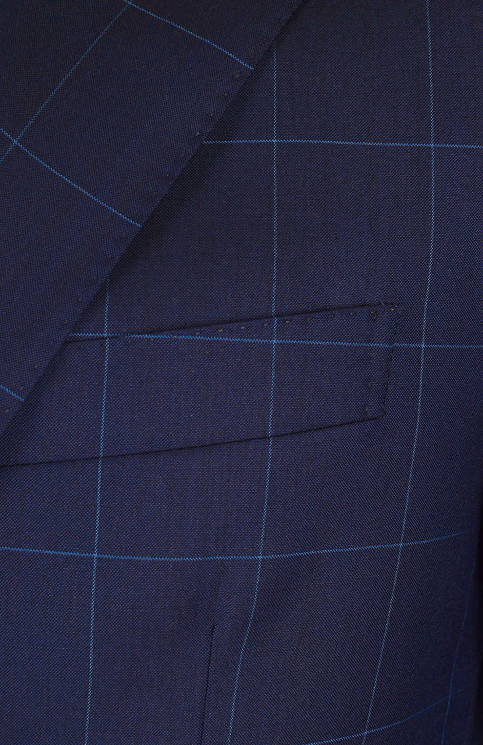 Шерстяной костюм с пиджаком на двух пуговицах