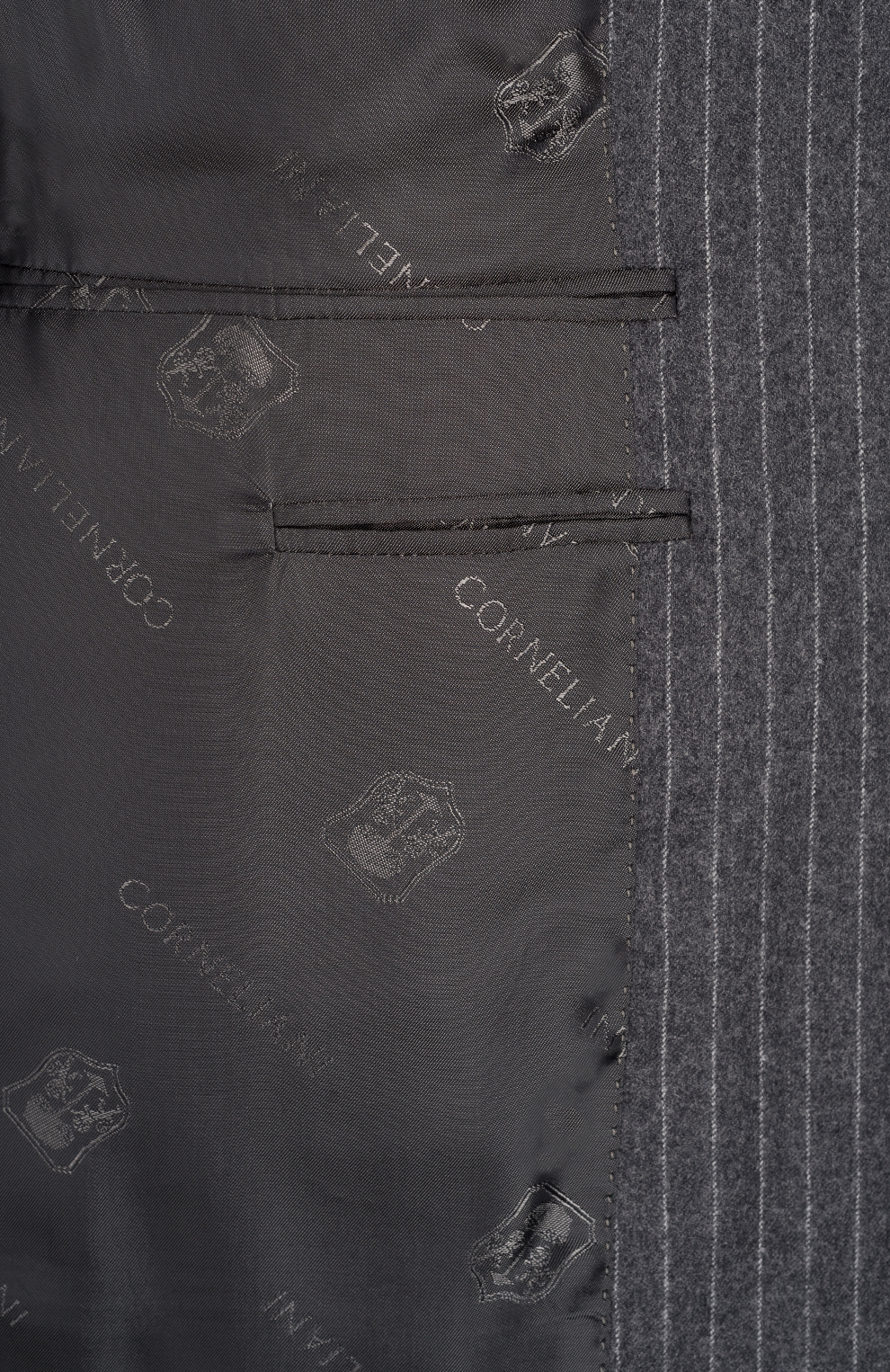 Шерстяной однобортный костюм в полоску