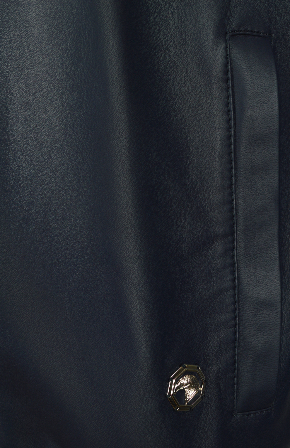 Кожаная куртка-бомбер