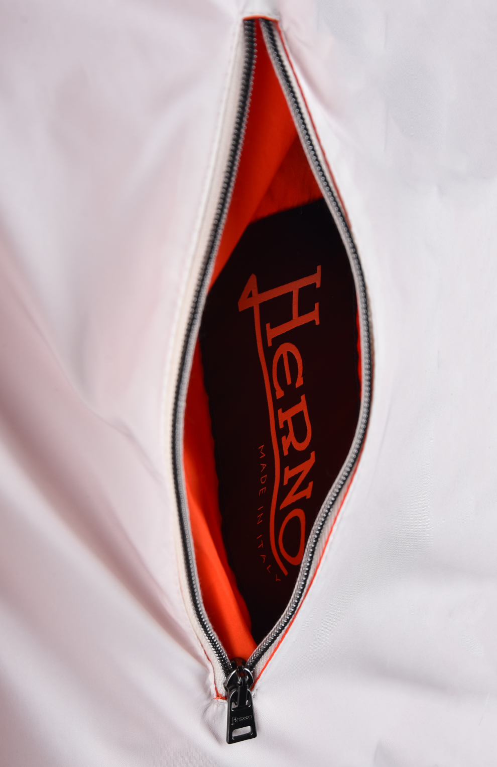 Двусторонняя ветровка