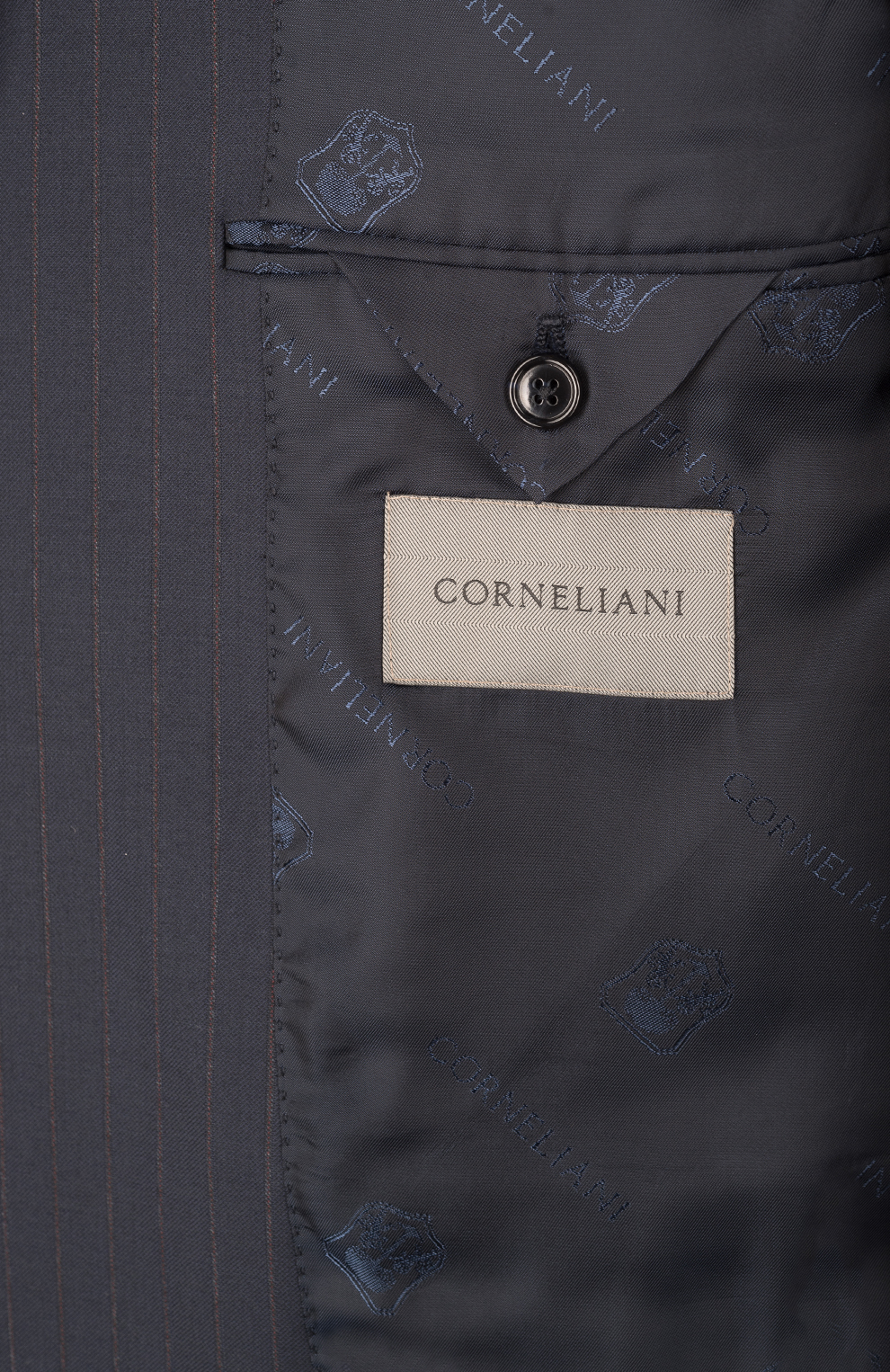 Шерстяной костюм-тройка в полоску