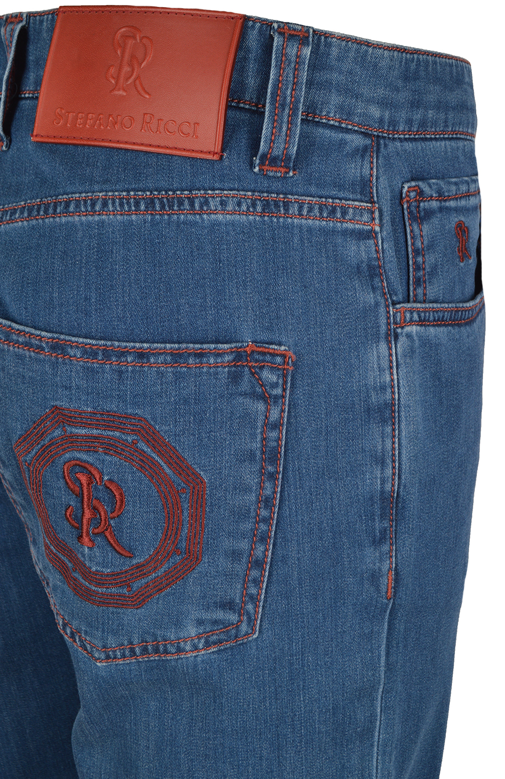 Джинсы с вышивкой на заднем кармане